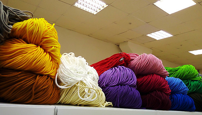 포토 JPG 해외이미지 디자인 옷 선 밧줄 줄 스포츠 백그라운드 운동화 신발 무지개 넥타이 새로움 사람없음 장식 세트 컬러풀 유행 쌓기 상점 줄무늬 산책 활발 장비 직물 악단 팔레트 실 당기기 구부린 코드 연결 수집 매듭 노끈 흙더미 구성 양발 엘리먼트 운동화끈 스타일 해외포토 자연요소 잡화 음악 컬러 컨셉 무늬 모션 휴식 흙 끈 파일형식 더미 이미지허브