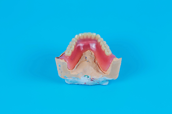 포토 JPG 해외이미지 모델 직업 컨셉 건강 치과 병원 사람없음 치료 사무실 약 청결 장비 흰색 기구 공구 붓 업무 치아 칫솔 플라스틱 오브젝트 치과의사 예방 보여주기 외과 턱 틀니 돌봄 미백 보철 위생관리 인공 잇몸 치아교정 해외포토 컬러 신체 비즈니스 의학 모션 재질 관리 위생용품 의사 도구 작업 소화기관 위생 교정 파일형식 이미지허브