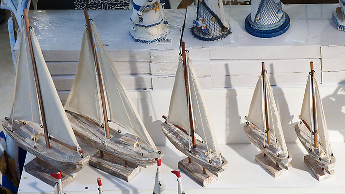 포토 JPG 해외이미지 모델 여행 백그라운드 요트 교통시설 항해 사람없음 목재 장난감 보트 오브젝트 함선 기념품 옛날 해외포토 나무 교통 배_교통 재료 시설 파일형식 이미지허브