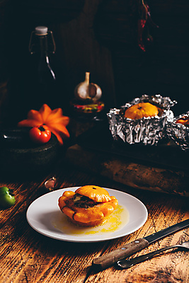 포토 JPG 해외이미지 접시 호박 서양음식 육류 요리 사람없음 은박지 나무바닥 해외포토 식기 음식 채소 식재료 바닥 파일형식 이미지허브