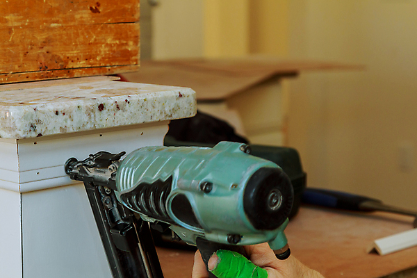 포토 JPG 해외이미지 벽 노동자 주택 프레임 사람없음 건물 목재 총 못 끝 망치 목수 잡동사니 개발 건축업자 게이지 수목 해외포토 나무 직업 건축물 건축 무기 재료 공구 파일형식 이미지허브