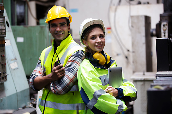 포토 JPG 해외이미지 직업 유니폼 성공 협력 설계 노동자 함께함 작업복 두명 가로 30대 고통 과학기술 화물 작업 그룹 감독 계획 주식 안전모 토론 종업원 동료 직원 시설 경영자 청사진 물류 계약자 고용 설치 운영자 재주꾼 프로젝트 해외포토 옷 감정 컨셉 관계 기술 사람 장년 금융 구직 운송업 헬멧 안전장비 계약 리더 채용 파일형식 이미지허브