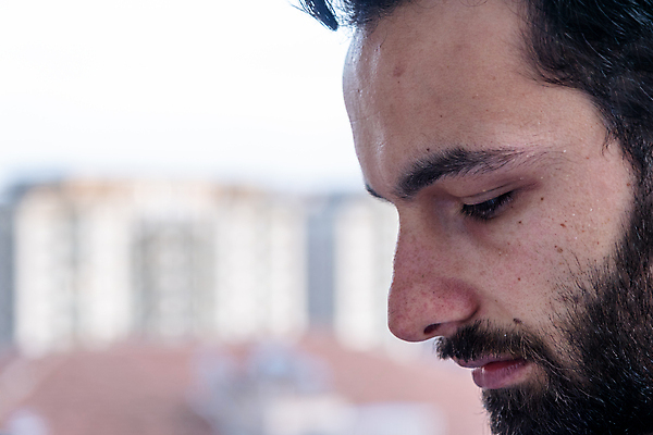 포토 JPG 해외이미지 백인 직업 1 라이프스타일 커플 응시 여자 남자 행복 통신 하늘 남편 휴가 휴식 주택 함께함 사랑 한명 미소 사람 앉기 정장 성인 야외 가로 컬러풀 사무실 우정 발코니 흰색 잡기 도시 해외포토 서양인 시선 옷 감정 컬러 컨셉 비즈니스 관계 모션 표정 건물 생활 친구 파일형식 이미지허브