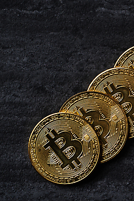 포토 JPG 해외이미지 검은배경 실내 사람없음 금융 일렬 카피스페이스 가상화폐 해외포토 백그라운드 돈 내부 경제 검은색 공백 파일형식 이미지허브