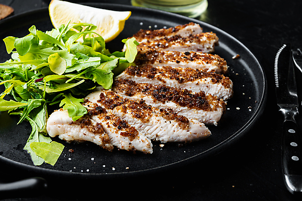 포토 JPG 해외이미지 접시 검은배경 요리 사람없음 치킨 튀김 케첩 그릴구이 해외포토 식기 음식 백그라운드 검은색 소스_음식 구이 닭고기요리 파일형식 이미지허브