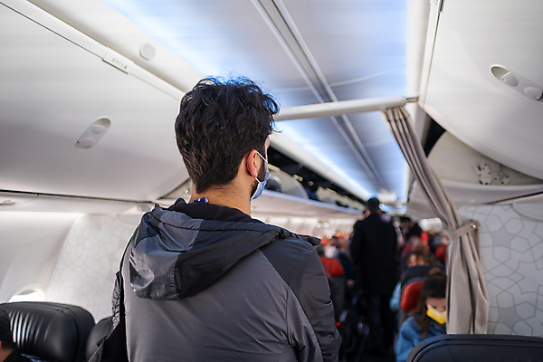 포토 JPG 해외이미지 백인 남자 행복 얼굴 여행 의자 비즈니스 교통시설 휴가 비행기 실내 가면 한명 앉기 내부 가로 기다림 보호 공항 위험 파일럿 도착 항공 출발 대문 승객 대패 수하물 해외포토 서양인 직업 1 감정 가구 교통 컨셉 항공교통 모션 대중교통 사람 신체부위 문 시설 파일형식 이미지허브