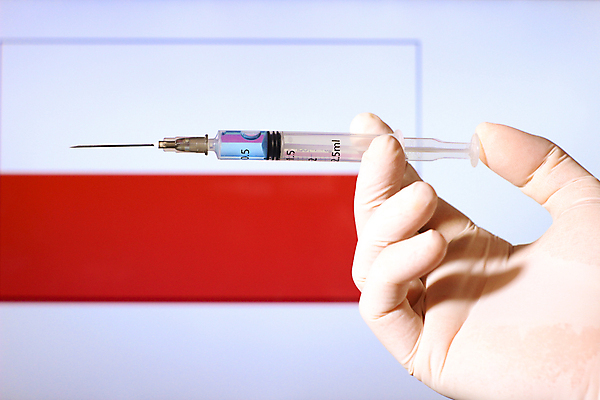 포토 JPG 해외이미지 손 과학 장갑 백그라운드 건강 병원 주사기 사람없음 치료 글로벌 약 깃발 실험실 호흡기관 바이러스 보호 질병 예방 생물학 감염 미생물 주사약 테라피 폴란드 그만 돌봄 면역력 백신 예방접종 예방주사 전염병 정부 사스 해외포토 잡화 교육 유럽 컨셉 의학 의료기기 모션 생물 실험 신체부위 뷰티 장기_의학 접종 파일형식 이미지허브