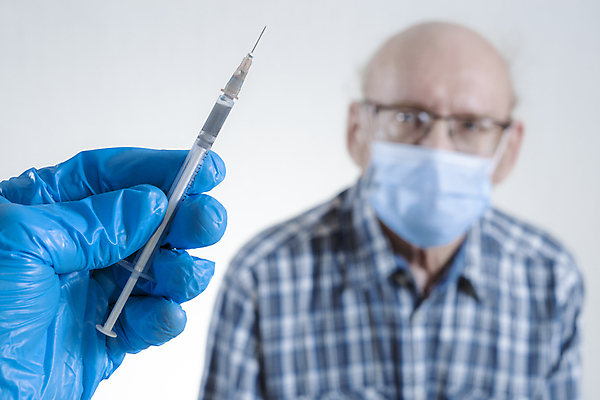 포토 JPG 해외이미지 직업 손 여자 남자 건강 병원 주사기 가면 한명 사람 성인 치료 약 고통 환자 간호사 의사 흰색 바이러스 질병 예방 슛 주사약 팔 돌봄 백신 예방접종 예방주사 옛날 인플루엔자 전염병 항생제 해외포토 1 감정 컬러 의학 의료기기 모션 신체부위 의료진 접종 파일형식 이미지허브