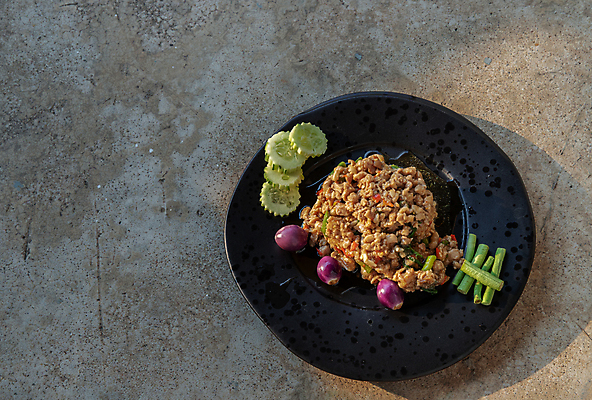 포토 JPG 해외이미지 전통 접시 아시아 음식 백그라운드 잎 다이어트 채소 재료 태국 고추 오이 건강 요리 동양인 사람없음 목재 식사 저녁식사 치킨 신선 맛 아침식사 먹기 허브 향신료 메뉴 매움 레시피 바질 점심식사 다진 영양분 핸드메이드 해외포토 나무 식물 식기 나라 컨셉 모션 인종 닭고기요리 향미료 파일형식 이미지허브