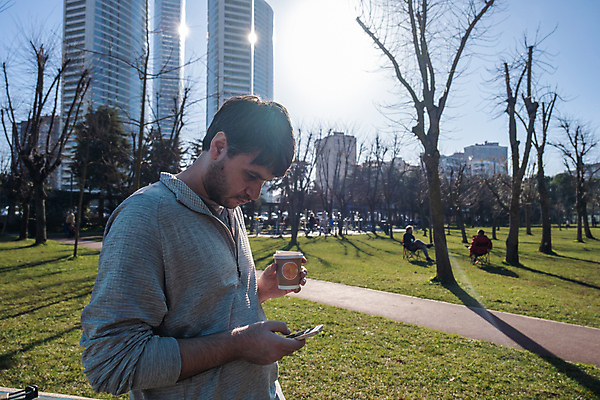 포토 JPG 해외이미지 나무 식물 라이프스타일 계절 공원 남자 스포츠 백그라운드 밭 인터넷 통신 자연 놀이 표면 모바일 건강 가면 한명 사람 풍경 야외 초록색 여름 스마트폰 핸드폰 컬러풀 환경 정원 고층빌딩 웹 봄 성장 신선 긍정 내추럴 땅바닥 페어웨이 그리너리 해외포토 1 공공시설 컬러 컨셉 농업 골프 바닥 빌딩 생활 전자제품 스마트기기 생태계 파일형식 트랜드컬러 이미지허브