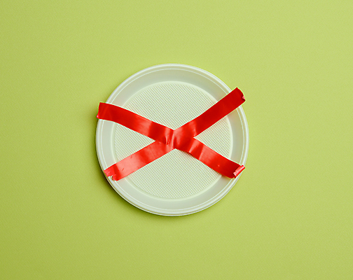 포토 JPG 해외이미지 실내 사람없음 자연보호 금지 X 일회용 플라스틱 오브젝트 에코 테이프 사용금지 일회용접시 초록배경 제로웨이스트 해외포토 접시 알파벳 백그라운드 자연 재질 문구용품 내부 초록색 환경 그린캠페인 보호 사회이슈 파일형식 이미지허브