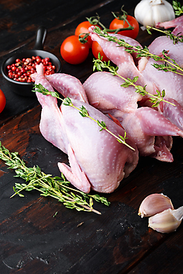 포토 JPG 해외이미지 식재료 방울토마토 실내 마늘 생고기 육류 사람없음 허브 메추리 통후추 나무배경 해외포토 식물 백그라운드 토마토 채소 내부 후추 파일형식 이미지허브