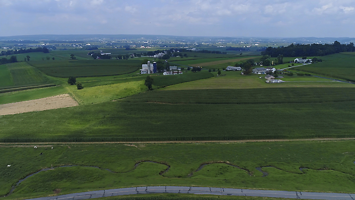 포토 JPG 해외이미지 식물 구름 계절 산업 문화 음식 백그라운드 잎 밭 농업 채소 자연 하늘 호박 옥수수 풍경 사람없음 야외 초록색 여름 파란색 농작물 농장 농경지 환경 맑음 봄 수확 성장 시골 신선 낟알 땅 유기농 장면 내추럴 드론 밭일 줄서기 수평선 세련 해외포토 자연요소 웰빙 컬러 모션 날씨 곡류 생태계 파일형식 이미지허브