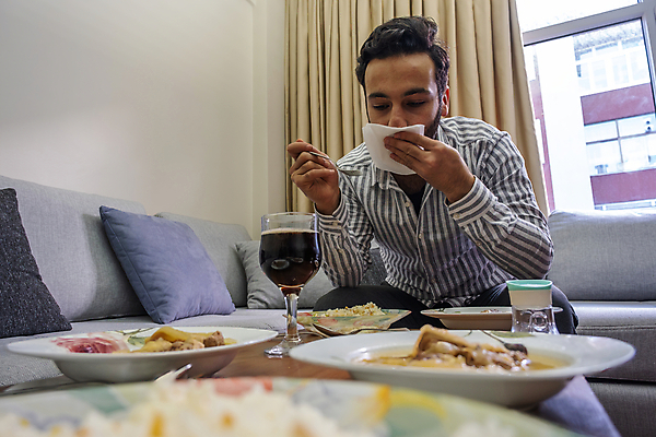 포토 JPG 해외이미지 백인 라이프스타일 접시 커플 남자 행복 음료 음식 다이어트 채소 가족 탁자 남편 주택 함께함 실내 건강 사랑 요리 한명 미소 사람 앉기 성인 주방 식사 저녁식사 샐러드 흰색 신선 먹기 배고픔 비만 준비 칼로리 후추 점심식사 채식주의자 해외포토 서양인 1 식기 감정 컬러 가구 컨셉 관계 모션 표정 내부 건물 생활 몸매 향신료 채식 파일형식 이미지허브