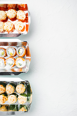 포토 JPG 해외이미지 스튜디오촬영 사람없음 초밥 용기 도시락 롤 롤스시 해외포토 그릇 음식 실내 일본음식 파일형식 이미지허브