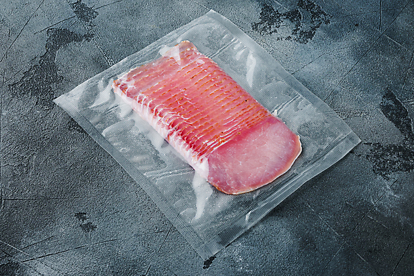 포토 JPG 해외이미지 전통 음식 조각 회색배경 건조 건강 육류 돼지고기 요리 사람없음 빨간색 식사 이탈리아 회색 바위 신선 상품 자르기 굽기 허리 준비 햄 날것 슬라이스 베이컨 훈제 얇은 정육점 치유 하몽 해외포토 유럽 컬러 백그라운드 식재료 모션 신체부위 상점 돌_바위 구이 파일형식 이미지허브