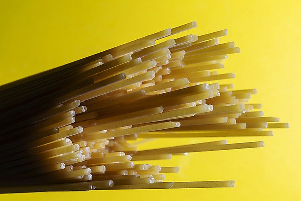 포토 JPG 해외이미지 전통 문화 음식 백그라운드 패턴 다이어트 재료 건조 파스타 건강 스파게티 요리 사람없음 노란색 주방 식당 식사 저녁식사 이탈리아 흰색 면 그룹 닫기 맛 밀 지중해 먹기 오브젝트 국수 질감 날것 점심식사 고립 마카로니 생식 채식주의자 탄수화물 해외포토 유럽 바다 컬러 컨셉 무늬 모션 곡류 서양음식 상점 면류 채식 파스타면 파일형식 이미지허브