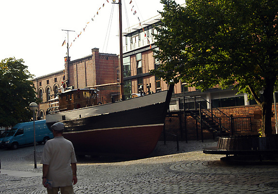 포토 JPG 해외이미지 접시 음식 파도 바다 낚시 독일 건강 어류 어업 요리 풍경 사람없음 요식업 식사 시골 먹이 먹기 해산물 메뉴 잔치 제비 토막 발트해 수유 해외포토 식기 유럽 산업 모션 조류 레저 북유럽 수중동물 파일형식 이미지허브