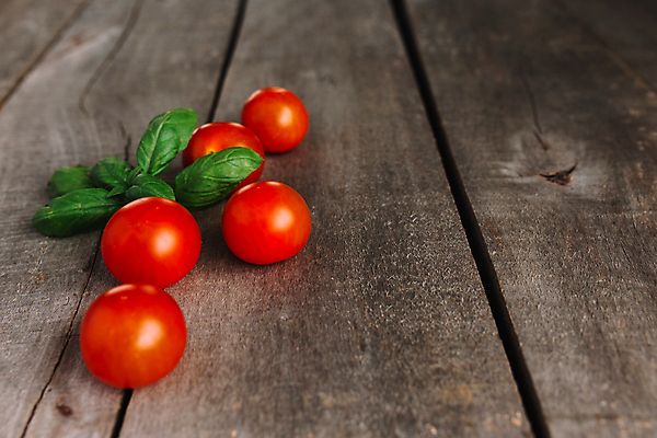 포토 JPG 해외이미지 식물 라이프스타일 음식 백그라운드 잎 농업 다이어트 토마토 채소 재료 건강 요리 사람없음 목재 빨간색 초록색 우주 정원 샐러드 회색 나뭇가지 신선 원형 체리 그룹 달콤 맛 작음 먹기 허브 유기농 날것 바질 내추럴 고립 숙성 채식주의자 해외포토 도형 나무 웰빙 산업 컬러 컨셉 과일 모션 생활 크기 채식 파일형식 이미지허브