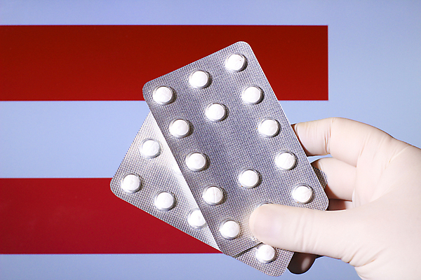 포토 JPG 해외이미지 손 장갑 건강 병원 사람없음 치료 빨간색 알약 약 고통 의사 깃발 잡기 도움 질병 약국 오브젝트 예방 처방 팩 시스템 암 외과 테라피 칠레 조제 보충 개발 돌봄 라텍스 복용 정부 항생제 해외포토 잡화 감정 컬러 컨셉 의학 모션 신체부위 뷰티 화장품 의료진 남아메리카 만들기 파일형식 이미지허브