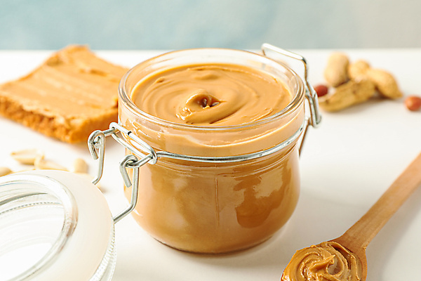 포토 JPG 해외이미지 유리병 디저트 실내 사람없음 식빵 흰배경 땅콩 나무숟가락 땅콩껍질 땅콩버터 해외포토 음식 빵 백그라운드 병_용기 내부 숟가락 견과류 껍질 흰색 파일형식 스프레드_음식 이미지허브