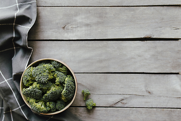 포토 JPG 해외이미지 식물 라이프스타일 음식 조각 백그라운드 컨셉 농업 다이어트 채소 재료 탁자 건강 요리 사람없음 목재 초록색 수건 주방 샐러드 회색 신선 그룹 사발 브로콜리 자르기 다발 먹기 유기농 양배추 날것 섬유 내추럴 고립 생식 숙성 채식주의자 비건 해외포토 나무 웰빙 산업 컬러 가구 모션 생활 위생용품 직물 사기그릇 채식 파일형식 이미지허브