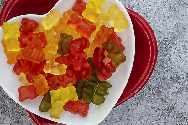 포토 JPG 해외이미지 그릇 사람없음 하트 가득함 젤리 곰모양 해외포토 모양 식기 곰 디저트 파일형식 이미지허브