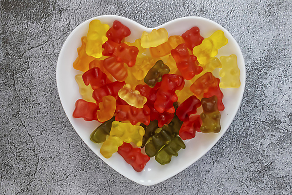 포토 JPG 해외이미지 그릇 사람없음 하트 가득함 젤리 곰모양 해외포토 모양 식기 곰 디저트 파일형식 이미지허브