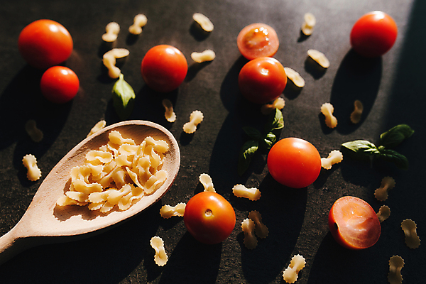 포토 JPG 해외이미지 식물 라이프스타일 음식 나비 백그라운드 잎 농업 다이어트 토마토 채소 재료 파스타 건강 요리 사람없음 빨간색 초록색 주방 정원 숟가락 샐러드 회색 나뭇가지 신선 원형 체리 그룹 맛 작음 자르기 유기농 날것 바질 내추럴 고립 채식주의자 카피스페이스 해외포토 도형 나무 웰빙 산업 컬러 곤충 컨셉 과일 모션 서양음식 수저 생활 공백 크기 채식 파일형식 이미지허브
