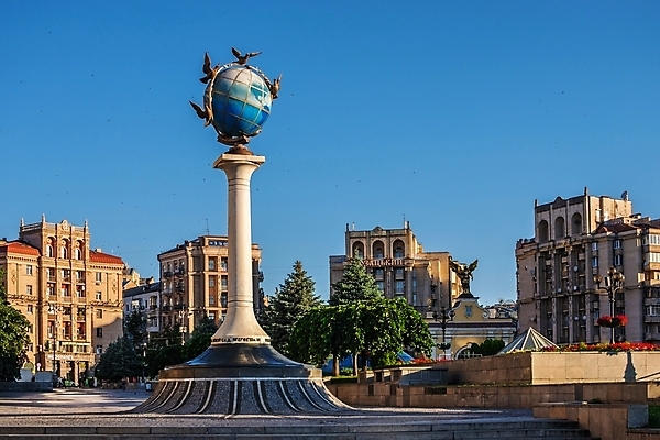 포토 JPG 해외이미지 유럽 여행 건축양식 아침 천사 사람없음 건물 여름 도시풍경 지구본 맑음 산책 기둥 도시 역사 사인 정사각형 천연기념물 명승지 우크라이나 해외포토 주간 도형 건축물 계절 건축 나라 날씨 휴식 풍경 파일형식 이미지허브