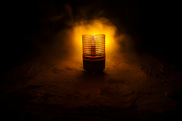 포토 JPG 해외이미지 식물 산업 벽 백그라운드 오렌지 전구 공장 불 경고 안전 사람없음 빨간색 빛 노란색 어둠 장비 램프 긴급 손전등 경찰 보호 야간 위험 신호등 구급차 심볼 사인 신호 보안 공포 조심 원자력 경보 광 그런지 사이렌 재앙 주목 콘크리트 해외포토 자연요소 직업 컬러 컨셉 과일 공업 자동차 조명 에너지 파일형식 이미지허브