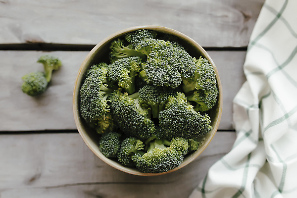 포토 JPG 해외이미지 식물 라이프스타일 음식 조각 백그라운드 컨셉 농업 다이어트 채소 재료 탁자 건강 요리 사람없음 목재 초록색 수건 주방 샐러드 흰색 신선 그룹 사발 브로콜리 자르기 다발 먹기 유기농 양배추 날것 섬유 내추럴 고립 생식 숙성 채식주의자 비건 해외포토 나무 웰빙 산업 컬러 가구 모션 생활 위생용품 직물 사기그릇 채식 파일형식 이미지허브