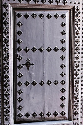 포토 JPG 해외이미지 전통 디자인 가구 십자가 건축양식 자물쇠 손잡이 미술 안전 사람없음 목재 장식 문 금속 회색 수확 골동품 화려 중세 보호 큼 철 입장 심볼 묘사 질감 복고 잠금 대문 그런지 엘리먼트 옛날 철강 스타일 해외포토 나무 건축 컬러 생활용품 컨셉 농업 재료 재질 문화예술 역사 크기 보안 파일형식 이미지허브