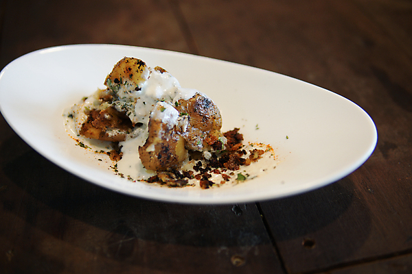 포토 JPG 해외이미지 접시 음식 채소 치즈 감자 요리 사람없음 식사 저녁식사 고명 맛 굽기 크림 후추 점심식사 채식주의자 핸드메이드 비건 해외포토 식기 컨셉 유제품 구이 향신료 채식 파일형식 이미지허브