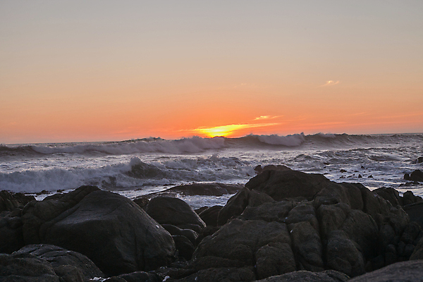 포토 JPG 해외이미지 파도 바다 여행 백그라운드 오렌지 아프리카 자연 하늘 휴가 사람없음 야외 물 빛 햇빛 태양 반사 노란색 일출 환경 맑음 황혼 일몰 서핑 황금 저녁 장면 대서양 수평선 해외포토 자연요소 나라 컬러 과일 날씨 노을 수상스포츠 야간 생태계 파일형식 이미지허브