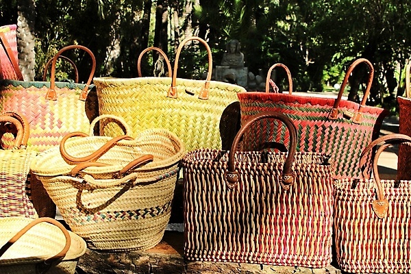 포토 JPG 해외이미지 전통 디자인 백그라운드 패턴 자연 표면 사람없음 목재 장식 갈색 세일 바구니 핸드백 매트 시골 거친 삼 스페인 황금 묘사 오브젝트 유기농 질감 기념품 섬유 밀짚 짜임 수공예 내추럴 등나무 매각 스페인어 인기 핸드메이드 해외포토 나무 웰빙 유럽 컬러 무늬 채소 가방 재료 직물 짚 공예 생태계 파일형식 이미지허브