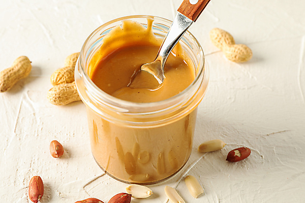 포토 JPG 해외이미지 유리병 디저트 실내 사람없음 숟가락 흰배경 땅콩 꽂음 땅콩버터 해외포토 음식 백그라운드 병_용기 수저 내부 견과류 흰색 파일형식 스프레드_음식 이미지허브