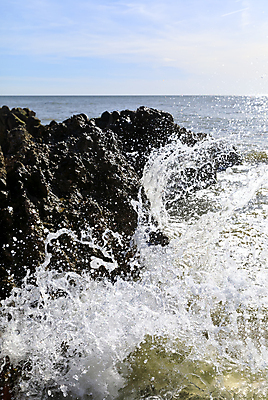 포토 JPG 해외이미지 모래 파도 바다 여행 백그라운드 하늘 바람 사람없음 야외 물 햇빛 태양 맑음 물방울 성 군용 시멘트 장면 분무기 북쪽 구식 깨짐 라트비아 옛날 콘크리트 파멸 해외포토 자연요소 건축물 컨셉 날씨 군대 북유럽 방향 파일형식 소멸 이미지허브