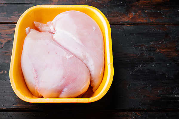 포토 JPG 해외이미지 그릇 실내 사람없음 닭고기 신선 날것 닭가슴살 카피스페이스 나무배경 해외포토 식기 백그라운드 육류 내부 공백 파일형식 이미지허브