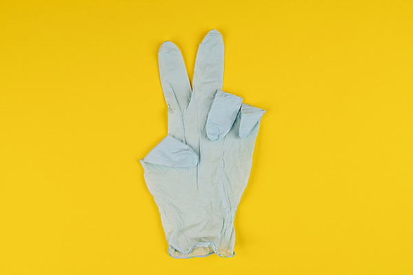 포토 JPG 해외이미지 직업 손 과학 장갑 백그라운드 컨셉 유니폼 가사 손가락 건강 병원 안전 사람 사람없음 치료 파란색 약 장비 시험 간호사 의사 흰색 공구 잡기 업무 수술 실험실 보호 플라스틱 청소 팔 고무 외과 청소부 고립 돌봄 라텍스 위생관리 살균 해외포토 잡화 옷 교육 컬러 의학 모션 재질 실험 관리 신체부위 의료진 도구 작업 파일형식 이미지허브