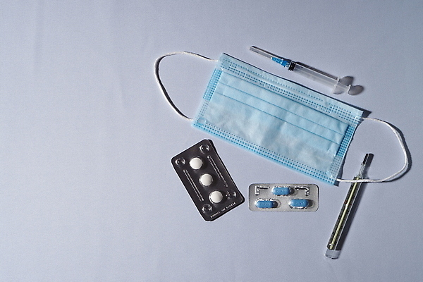 포토 JPG 해외이미지 백그라운드 검은배경 병원 사람 사람없음 치료 알약 약 바이러스 보호 온도계 보호장비 약국 주사약 항생제 해외포토 컨셉 의학 검은색 장비 파일형식 이미지허브