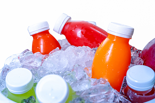 포토 JPG 해외이미지 실내 사람없음 얼음 과일주스 야채주스 흰배경 건강식 QR코드 음료수병 플라스틱병 디톡스 해외포토 자연요소 음식 백그라운드 과일 건강 내부 주스 흰색 플라스틱 병_담는 파일형식 이미지허브