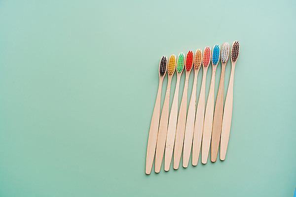 포토 JPG 해외이미지 사람없음 칫솔 오브젝트 에코 친환경 일렬 에코라이프 위생관리 친환경제품 카피스페이스 초록배경 대나무칫솔 다회용품 해외포토 라이프스타일 백그라운드 관리 초록색 위생용품 환경 공백 재활용품 파일형식 이미지허브