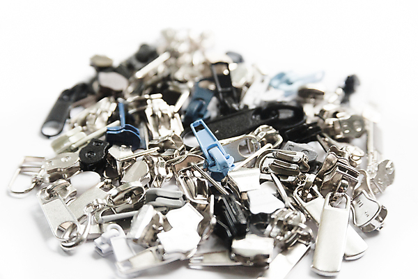 포토 JPG 해외이미지 옷 실루엣 백그라운드 컨셉 장신구 사람없음 파란색 세트 컬러풀 유행 상점 금속 검은색 흰색 오픈 황금 당기기 닫기 치아 은색 바느질 수집 심볼 묘사 오브젝트 사인 보따리 잠금 지퍼 재단 고립 팬던트 많음 해외포토 컬러 모션 재질 촬영기법 소화기관 보안 파일형식 이미지허브