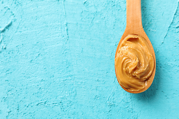 포토 JPG 해외이미지 디저트 실내 사람없음 하이앵글 파란배경 나무숟가락 땅콩버터 카피스페이스 스프레드 해외포토 음식 뷰포인트 백그라운드 내부 파란색 숟가락 공백 파일형식 스프레드_음식 이미지허브