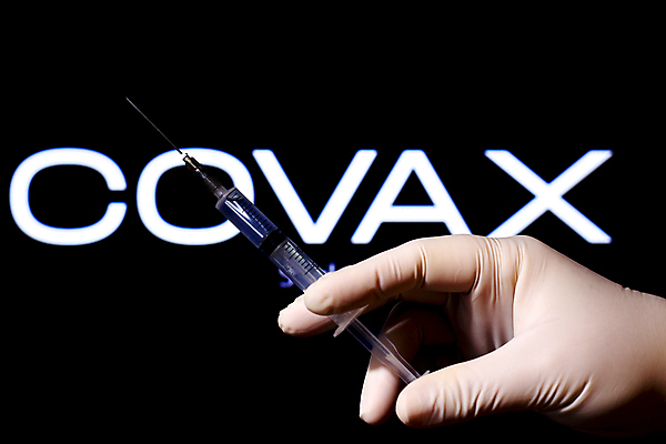 포토 JPG 해외이미지 손 배너 과학 회사 유리병 쟁반 건강 병원 주사기 사람없음 치료 약 고통 장비 시험 흰색 대접 액체 실험실 바이러스 떨어짐 질병 약국 오브젝트 예방 주사약 조제 돌봄 백신 예방접종 전염병 치료제 사스 해외포토 교육 감정 컬러 컨셉 비즈니스 의학 의료기기 모션 병_용기 실험 신체부위 만들기 접종 파일형식 이미지허브