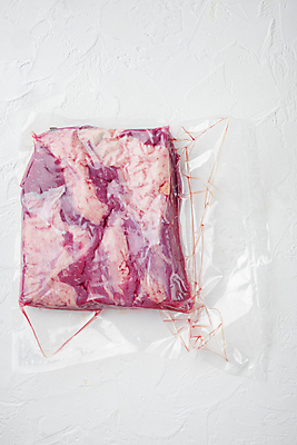 포토 JPG 해외이미지 사람없음 소고기 흰배경 비닐포장 진공 해외포토 백그라운드 포장 육류 흰색 파일형식 이미지허브