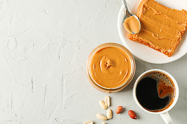 포토 JPG 해외이미지 접시 커피 유리병 디저트 실내 사람없음 하이앵글 숟가락 커피잔 식빵 흰배경 땅콩 땅콩버터 카피스페이스 해외포토 식기 음료 음식 빵 뷰포인트 백그라운드 병_용기 잔 수저 내부 공백 견과류 흰색 파일형식 스프레드_음식 이미지허브