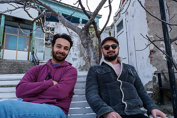 포토 JPG 해외이미지 백인 직업 1 라이프스타일 응시 남자 행복 여유 포즈 의자 비즈니스 청소년 성공 휴식 수염 주택 함께함 실내 한명 미소 사람 앉기 성인 야외 두명 가로 30대 컬러풀 카메라 흰색 비즈니스맨 자신감 심각 스타일 카피스페이스 해외포토 서양인 시선 감정 컬러 가구 컨셉 모션 표정 내부 건물 생활 장년 전자제품 공백 직장인 파일형식 이미지허브