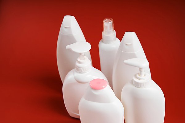 포토 JPG 해외이미지 실내 사람없음 위생용품 화장품 공병 빨간배경 위생관리 플라스틱병 목업 브랜딩 해외포토 생활용품 백그라운드 관리 내부 빨간색 뷰티 플라스틱 병_담는 파일형식 이미지허브